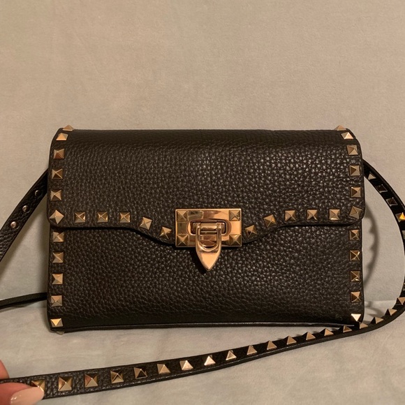 Valentino Rockstud Medium Shoulder Bag Black - Picture 3 of 6